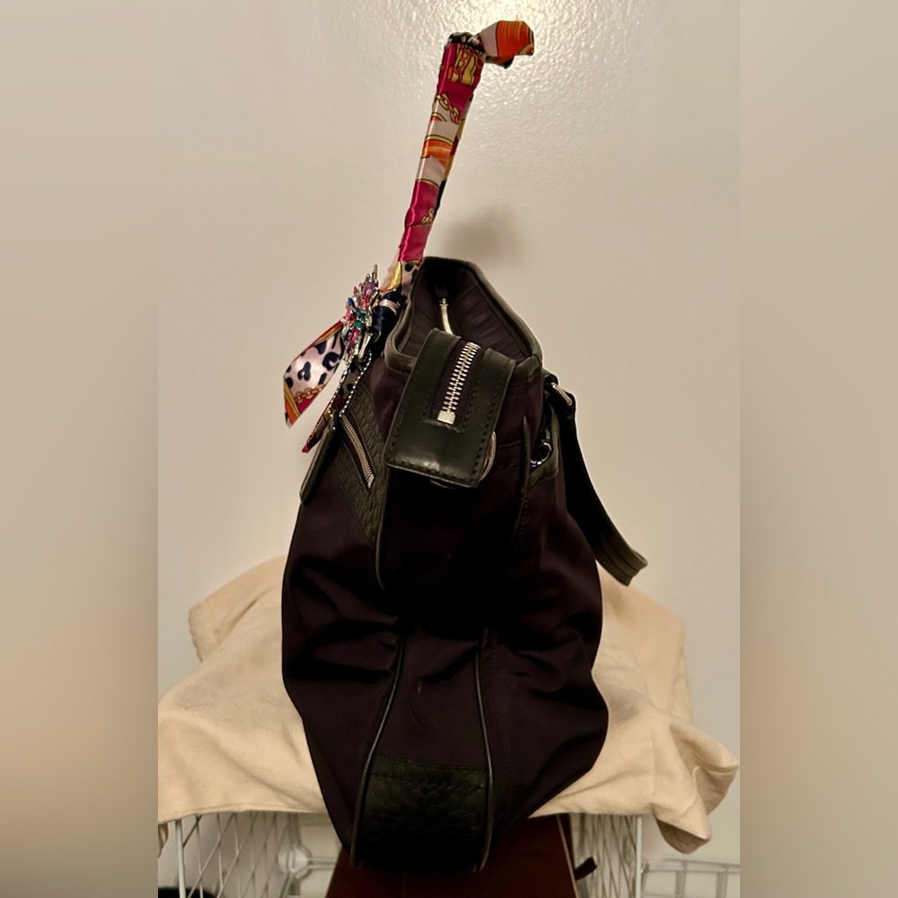 Coach “Glow Up” Julia Opt Art Vintage carry all. - Picture 7 of 14